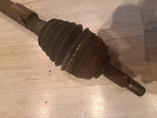 Renault MEGANE II CC Vänster Framhjulaxel 2.0 8200285909 image 2