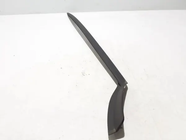 Volvo C40 vänster framrutslist OEM 32262940 image 3