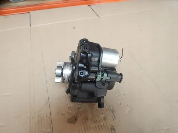 Pompe à injection Delphi 9424A050A pour Citroen Ford Peugeot image 2