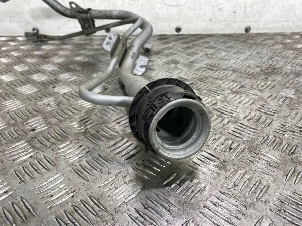 Polttoainetäyttökaula OEM FBZ18108 Subaru XV 2018 image 3