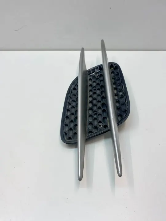Peças do para-lamas dianteiro esquerdo Mercedes-Benz SL R230 OEM A2306900136 image 4