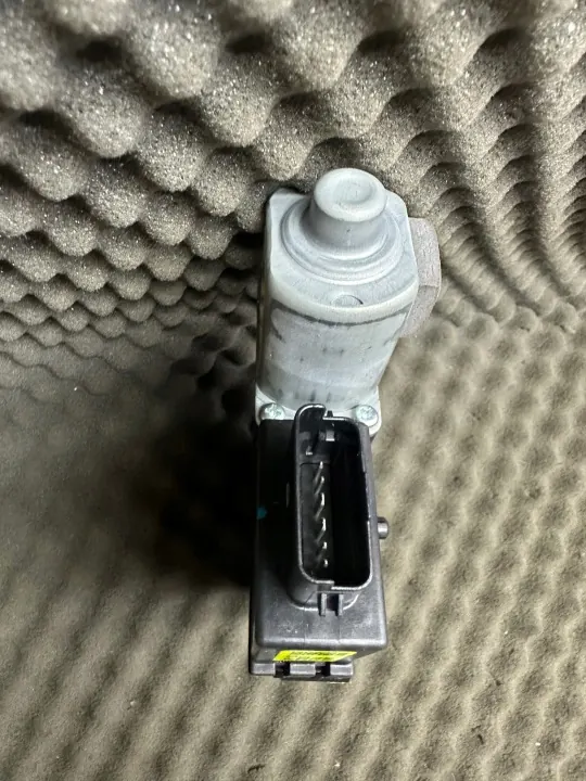 OEM 82460K0010 Raambediening rechts voor Kia Soul image 5
