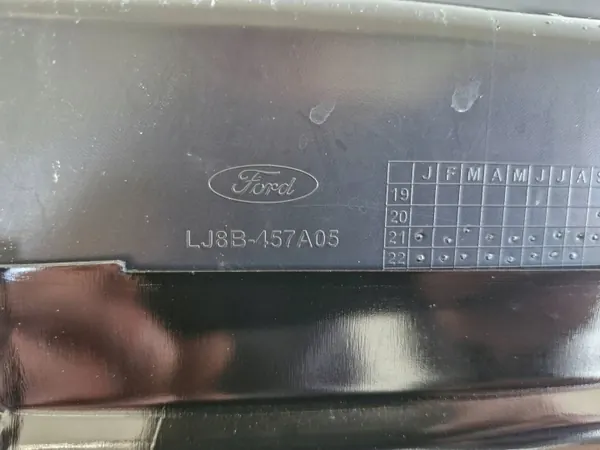 Fondo de maletero Ford Mach-E OEM LJ8B-457A05 - Usado image 8