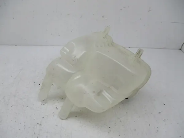 Fiat 500E 13-19 kylvätsketank OEM 52126354AB image 3