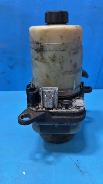 Ford OE 4M513K514DA Pompe hydraulique direction image 3