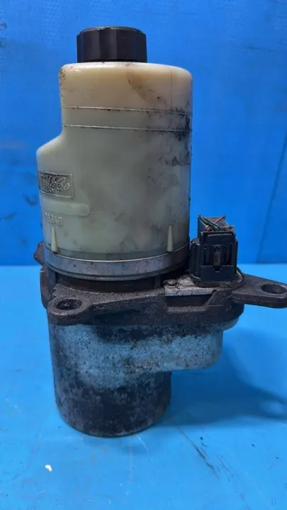 Ford OE 4M513K514DA Pompe hydraulique direction image 4