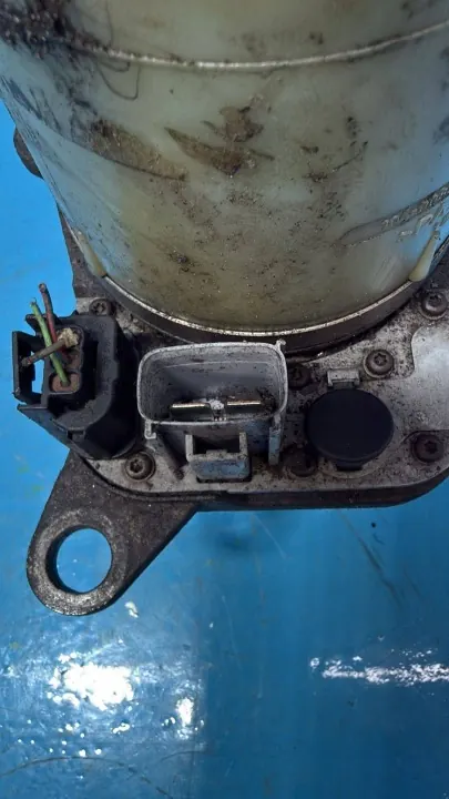 Ford OE 4M513K514DA Pompe hydraulique direction image 5