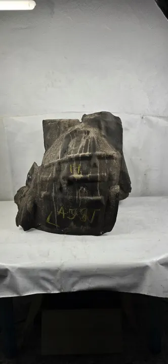 Framvänster Hjulhus Audi A5 8T OEM 8T0821171H image 2