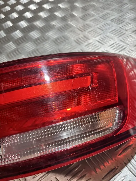 AUDI A4 B9 Sedán Luz Trasera Derecha image 2