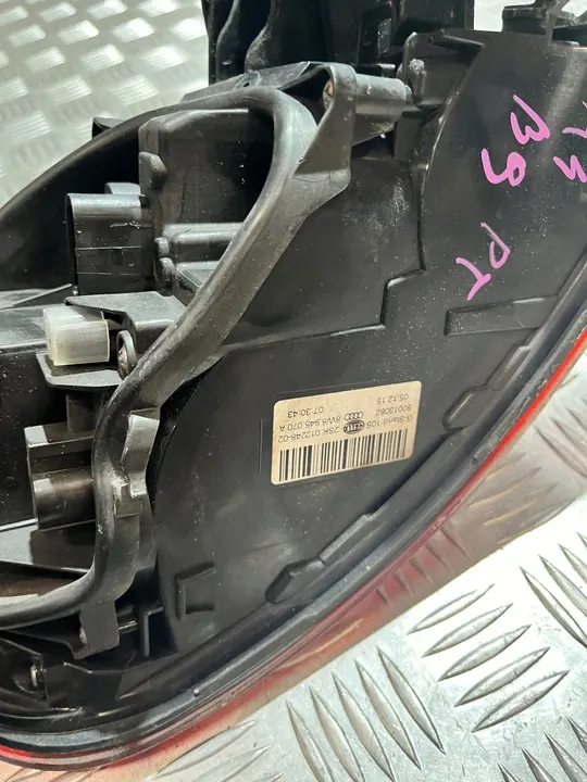 AUDI A4 B9 Sedán Luz Trasera Derecha image 3