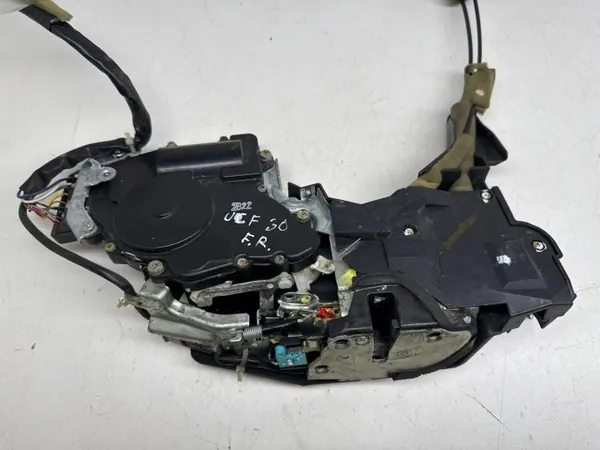 OEM 6911050030 Arrêt de porte avant Lexus LS 430 image 2