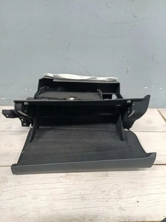 Compartimento salpicadero Lincoln Continental OEM GD9BF06010 image 4