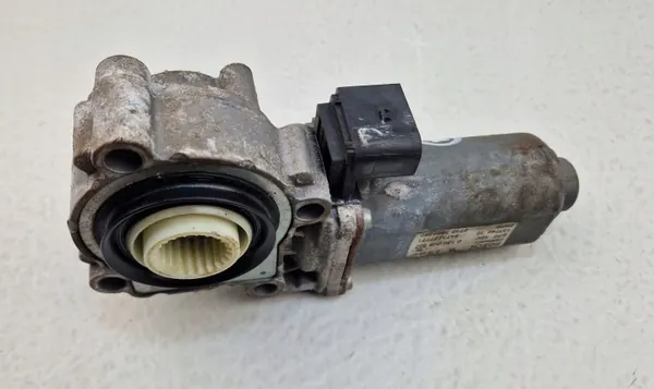 Caja de transferencia BMW OEM 137744 para Serie 5 E60/E61 image 4