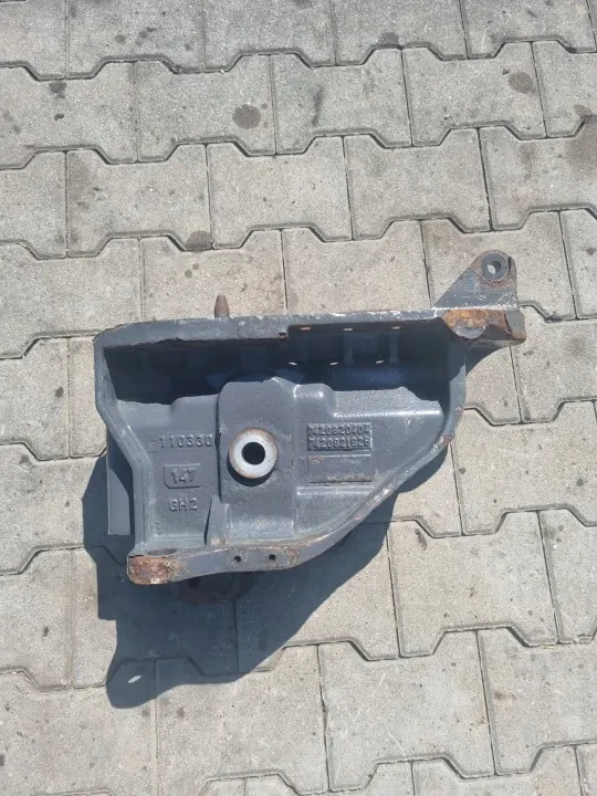 OEM 7420820404 Suporte Mola Esquerdo Renault Premium image 2