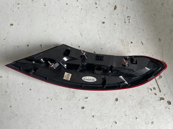 Linker achterlicht voor Mercedes C-Class W205 image 2