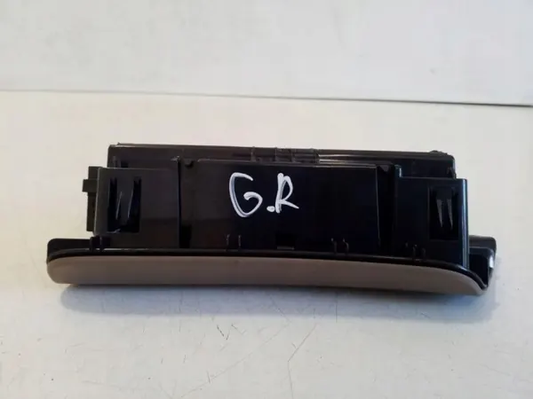 Cendrier porte arrière droit OEM 7P5857952 Porsche Cayenne image 3