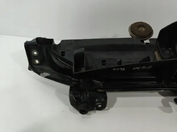 Toyota Yaris II Bovenste Voorste Versterking OEM WZMOCNIENIE image 6