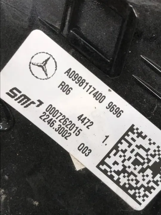 Mercedes-Benz rechter Spiegelgehäuse OEM A0998117400 image 8