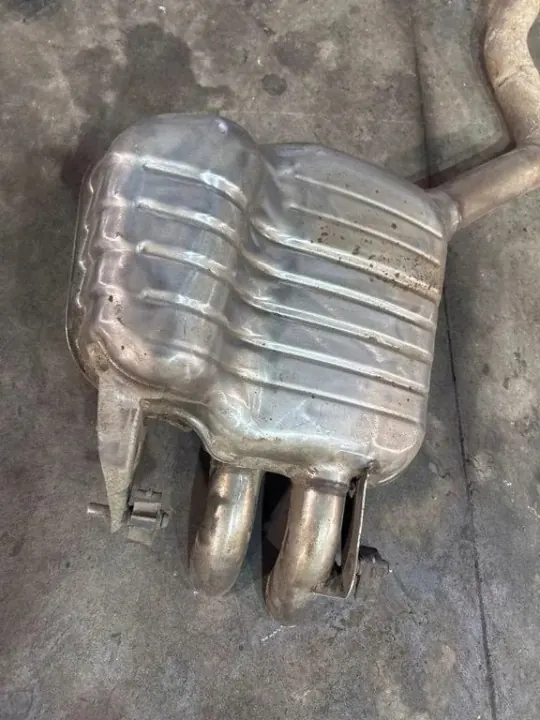 Mercedes Auspufftopf OEM A2134918400 - Gebraucht image 6