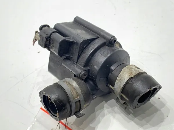 Apuvesipumppu OEM 5Q0965561B Audi A3 8V:lle image 2