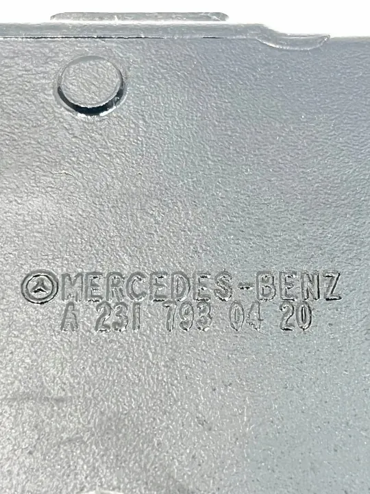 Piezas de techo Mercedes-Benz OEM A2317930420 - Usado image 8