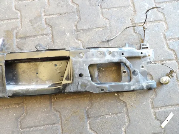 Volkswagen Golf III Etupuskuri Vahvistus 1H0805551C image 3