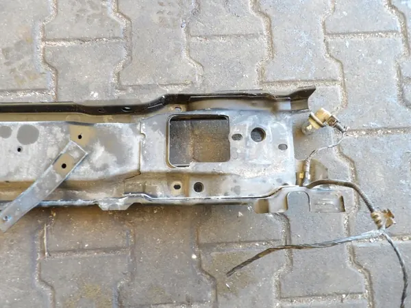 Volkswagen Golf III Etupuskuri Vahvistus 1H0805551C image 5