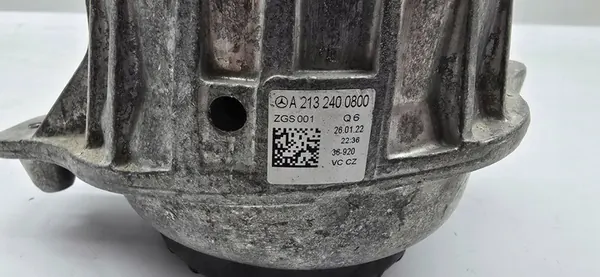 Soporte de motor Mercedes E-Class W213 A2132400800 image 5