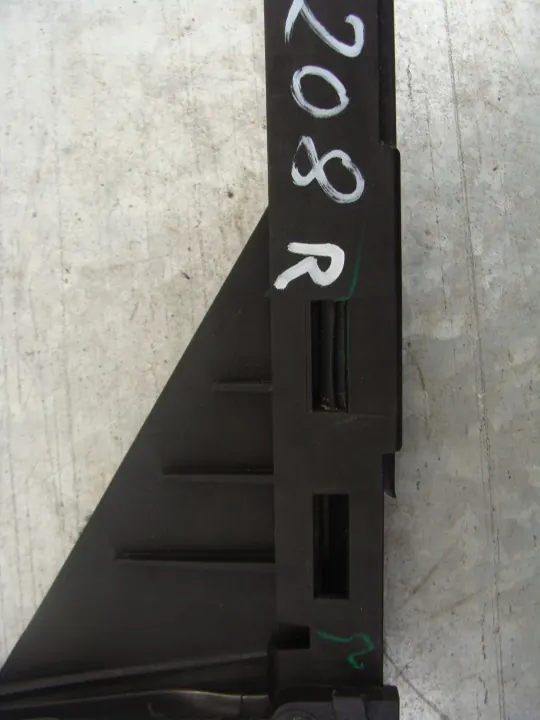 OEM 9823186880/7280 Porta Traseira Direita Peugeot 208 II image 10