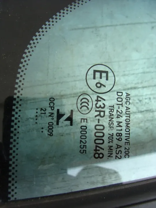 OEM 9823186880/7280 Porta Traseira Direita Peugeot 208 II image 4