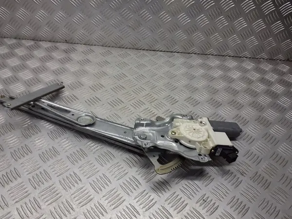 Mecanismo de janela dianteira esquerda Toyota Corolla E12 69820-02150 image 2