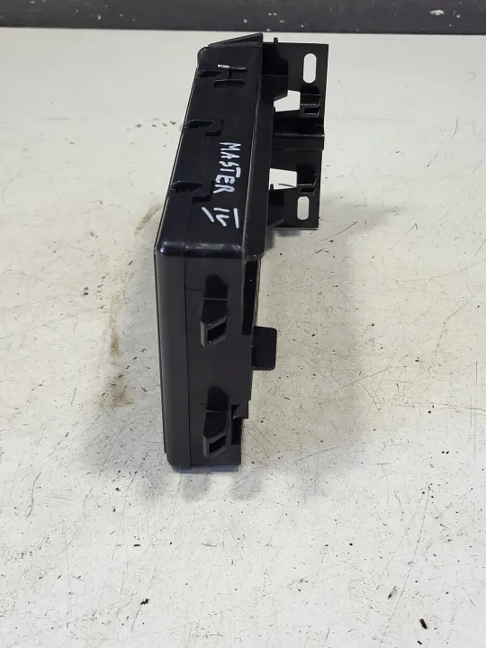 Porte-gobelet OEM 684305630R pour Renault Master III image 5