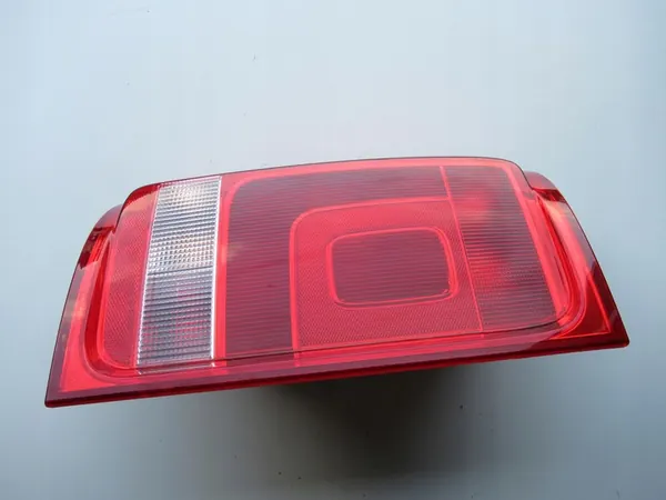 VW Amarok 2H Luz Trasera Izquierda 2H1945095C image 3