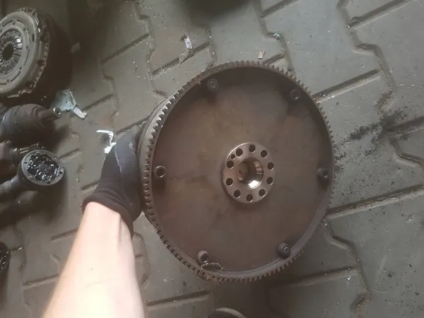 AUDI S5 A5 8T 4.2 FSI Volante de Dupla Massa image 6