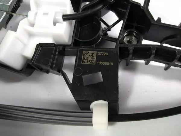 Fram vänster dörrlås Chevrolet Silverado 1500 2019+ OEM image 7