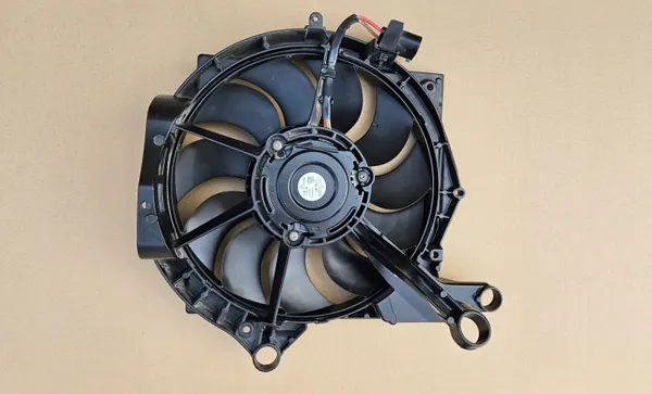 Kylarfläkt Porsche Taycan OEM 9J1959456C Vänster image 2