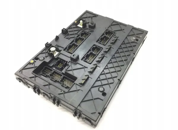Sulakekaappi Mercedes-Benz OEM 0014461358 - Käytetty image 4