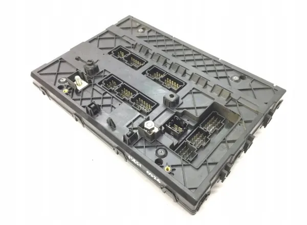 Sulakekaappi Mercedes-Benz OEM 0014461358 - Käytetty image 5