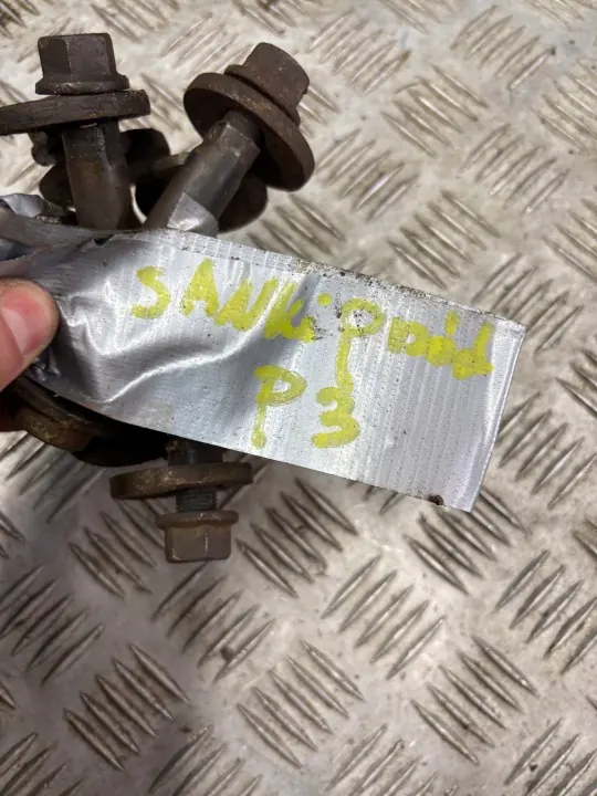 OEM Excentriska Bultar Mitsubishi Pajero III Fram image 3