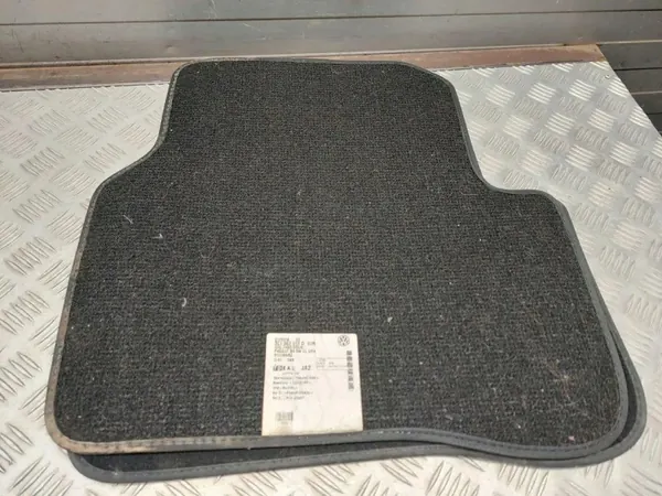 Tapete VW OEM 3C1863011D para Passat CC 2010 image 3