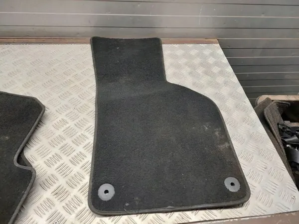 Tapete VW OEM 3C1863011D para Passat CC 2010 image 6