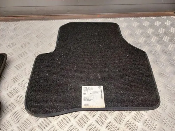 Tapete VW OEM 3C1863011D para Passat CC 2010 image 8