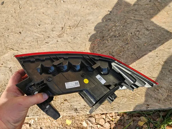 VW Passat B8 Lift Sedan Höger Bakljus OEM image 3