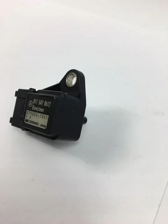 Ilmanpaineanturi Mercedes W140 S500 SL R129 OEM 0115420617 image 2