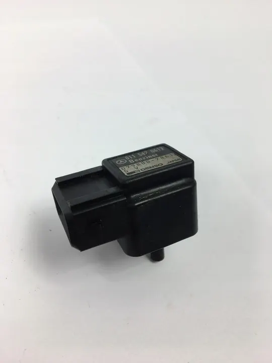 Ilmanpaineanturi Mercedes W140 S500 SL R129 OEM 0115420617 image 4