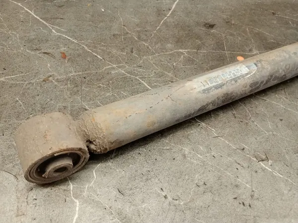 Ammortizzatore posteriore sinistro VW Golf IV 1.9 image 2