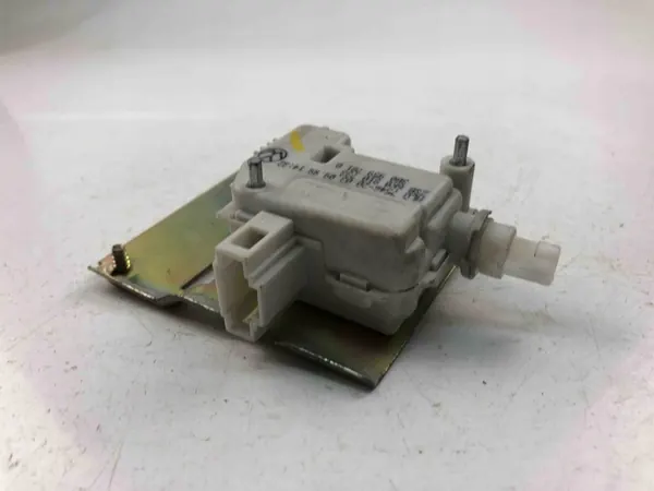 Trappe de réservoir SEAT CORDOBA (6K2) 3B0959781B image 3