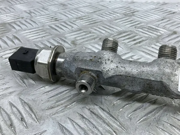 Régulateur pression carburant OEM 04L089G VW Passat B8 image 6