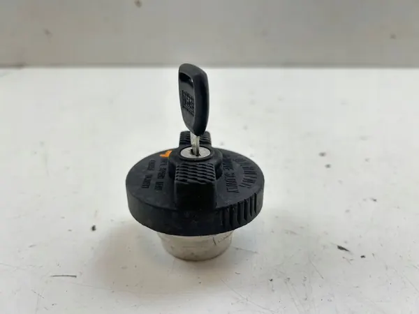 Toyota OE bränslelocket OEM MAM84578 för Hilux 2019 image 4