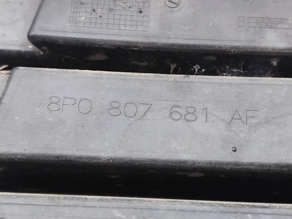 Grille Halogène Audi A3 Gauche OEM 8P0807681AF (2012) image 7